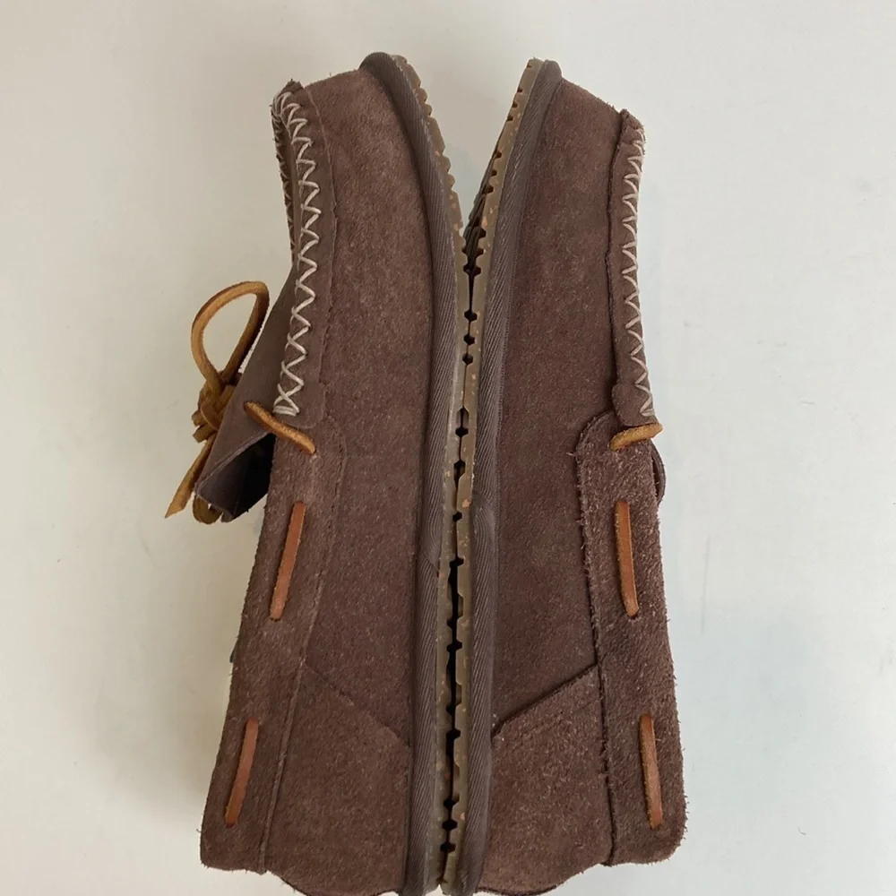 Manitobah Mukluks Sherling Lined Cabin Loafers Slippers Brown 9 Cottage Cabin
